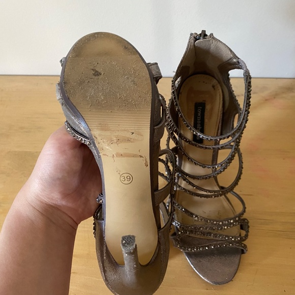 Town Shoes Heels | jeweled gray strappy high heels | size: 39 Eur 8.5 US - Picture 4 of 5